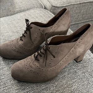 Made in Italy Genuine Suede Platform Heeled Oxfords Brogues Taupe EU 37 US 6.5